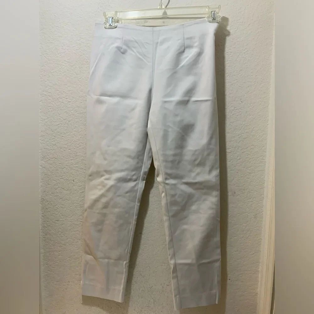 Eric White Capris Pants size 4 white P1